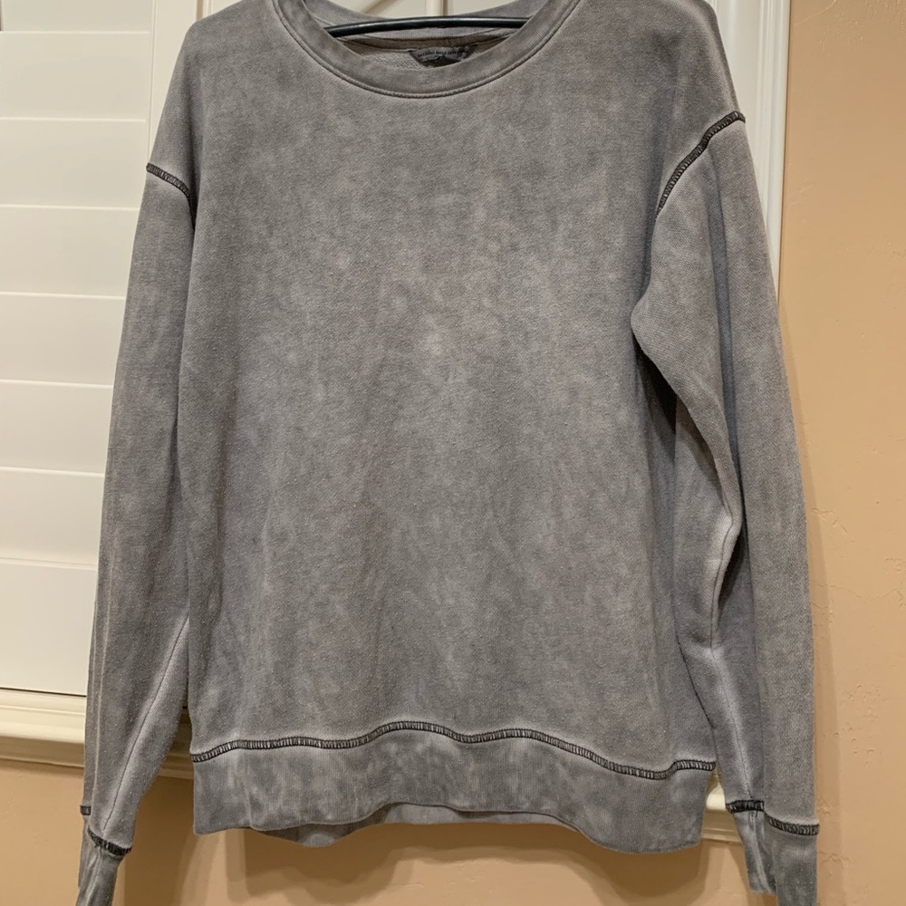 american eagle crew neck sweater